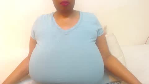 Snapshot of boobyqueen24 chatting on 5, 5, 2026 boobyqueen online show from 5, 5, 2026