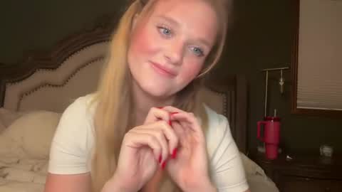 Snapshot of booksnlooksgirl chatting on 13, 1, 2025 booksnlooksgirl online show from 13, 1, 2025