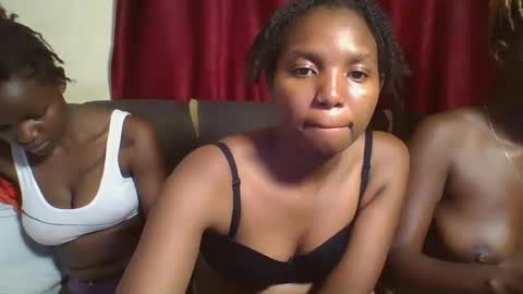 bootie_caramel online show from 11, 3, 2025