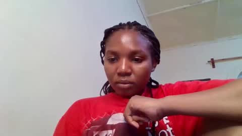 bootie_caramel online show from 13, 10, 2025