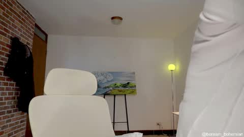 Snapshot of boream_ chatting on 18, 10, 2025 Bream online show from 18, 10, 2025