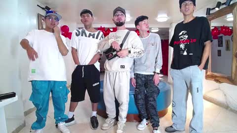 THOMAS AND DAMIAND online show from 28, 1, 2025