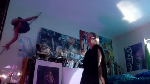 Snapshot of bottomboo7 chatting on 2, 10, 2025 Bottomboo7 online show from 2, 10, 2025