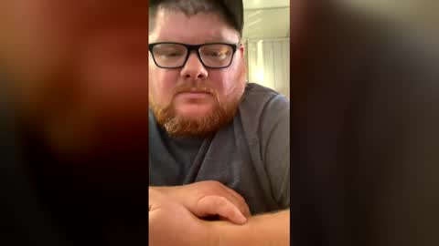 Snapshot of bottomfill chatting on 31, 3, 2026 bottomfill online show from 31, 3, 2026