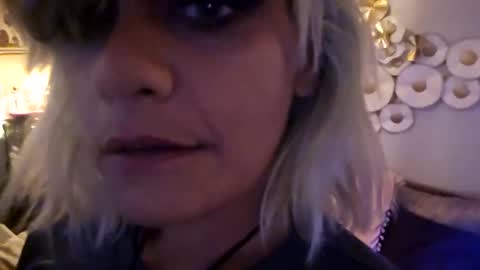 bouncybronze online show from 23, 9, 2025