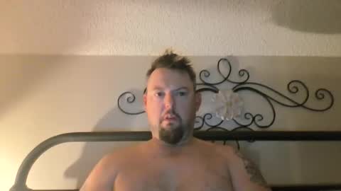 Snapshot of bowtieguy84 chatting on 17, 10, 2025 bowtieguy84 online show from 17, 10, 2025