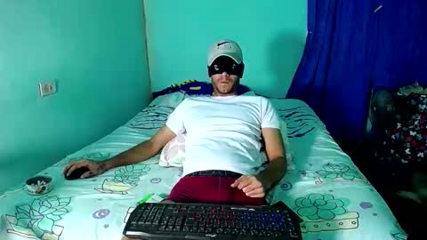 boy_horny_dirty online show from 14, 1, 2026