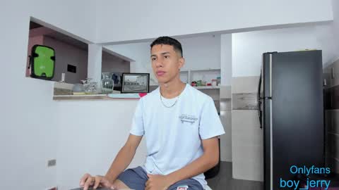 Snapshot of boy_jerry chatting on 6, 12, 2024 boy_jerry online show from 6, 12, 2024