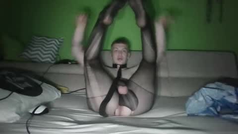 Snapshot of boy_slut07 chatting on 24, 9, 2025 BOY SLUT online show from 24, 9, 2025