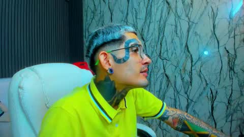 boy_tatto77 online show from 7, 2, 2026