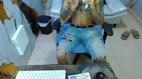 boy_tatto77 online show from 31, 5, 2026