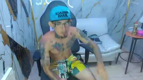 boy_tatto77 online show from 14, 7, 2026