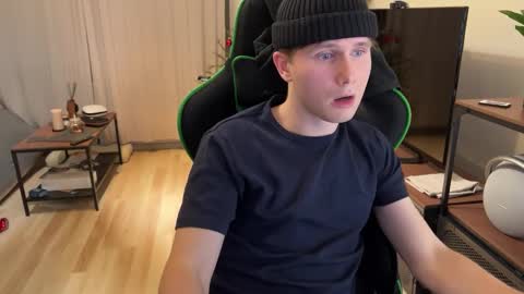 Snapshot of boykik chatting on 13, 1, 2025 Eddie online show from 13, 1, 2025