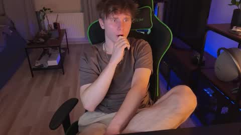 Snapshot of boykik chatting on 21, 2, 2025 Eddie online show from 21, 2, 2025