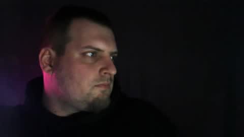 Snapshot of boynextdoooooor chatting on 4, 12, 2025 boynextdoooooor online show from 4, 12, 2025