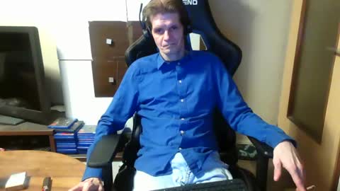 Snapshot of bponie1 chatting on 25, 12, 2024 bponie1 online show from 25, 12, 2024