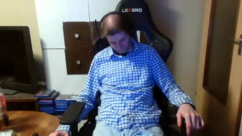 Snapshot of bponie1 chatting on 28, 12, 2024 bponie1 online show from 28, 12, 2024