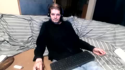 Snapshot of bponie1 chatting on 16, 9, 2025 bponie1 online show from 16, 9, 2025