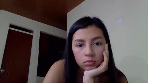 Snapshot of brad_and_emma293215 chatting on 17, 9, 2025 brad_and_emma293215 online show from 17, 9, 2025