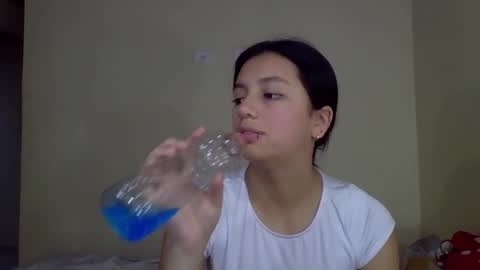 Snapshot of brad_and_emma293215 chatting on 16, 10, 2025 brad_and_emma293215 online show from 16, 10, 2025