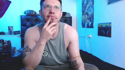 brad hot boy online show from 13, 12, 2024