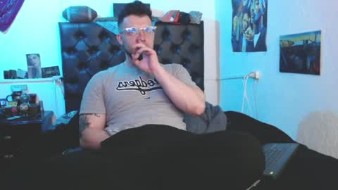 brad hot boy online show from 2, 6, 2026