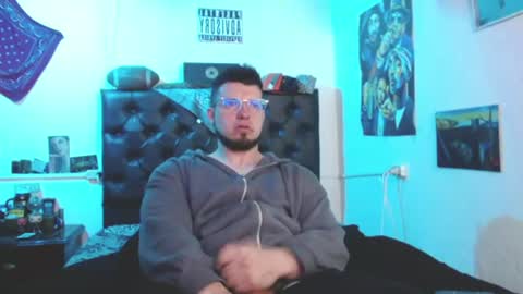 brad hot boy online show from 2, 7, 2026