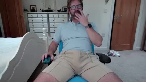 bradley77777 online show from 10, 12, 2024