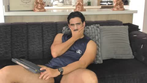 bradleymartin7 online show from 4, 1, 2025