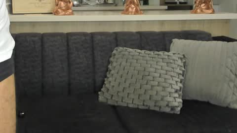 bradleymartin7 online show from 10, 1, 2025