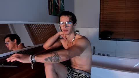 Snapshot of brandon_starkk chatting on 12, 11, 2025 brandon_starkk online show from 12, 11, 2025