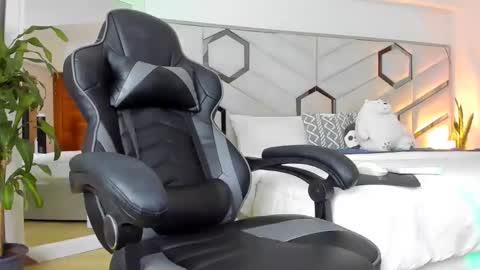 Snapshot of brandonandnat chatting on 10, 12, 2024 Brandon and Nath online show from 10, 12, 2024