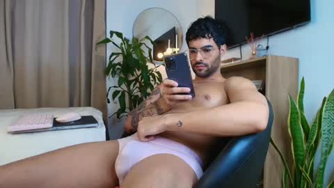 Snapshot of brandonandnat chatting on 10, 3, 2025 Brandon and Nath online show from 10, 3, 2025