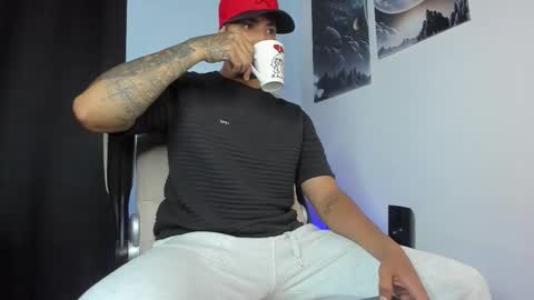 Snapshot of brandonlavitt chatting on 14, 11, 2025 Brandon Lavitt online show from 14, 11, 2025