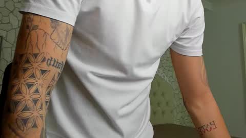 Snapshot of brandontatex chatting on 25, 10, 2025 BrandonTateX online show from 25, 10, 2025