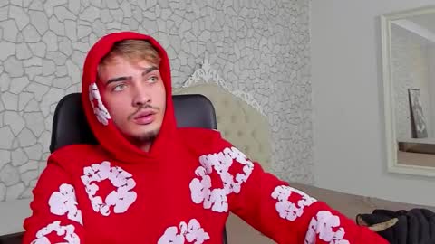 Snapshot of brandontatex chatting on 28, 10, 2025 BrandonTateX online show from 28, 10, 2025