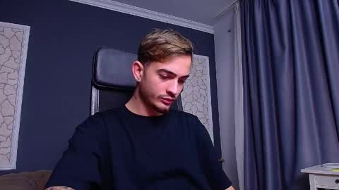 Snapshot of brandontatex chatting on 4, 11, 2025 BrandonTateX online show from 4, 11, 2025