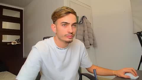 Snapshot of brandontatex chatting on 19, 11, 2025 BrandonTateX online show from 19, 11, 2025