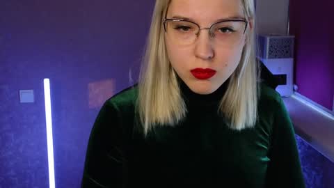 Snapshot of brandy__stars chatting on 25, 12, 2024 Belle online show from 25, 12, 2024