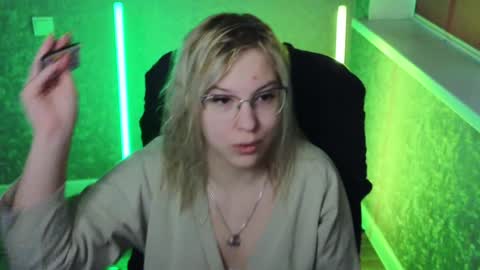 Snapshot of brandy__stars chatting on 11, 1, 2025 Belle online show from 11, 1, 2025