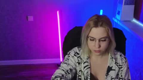 Snapshot of brandy__stars chatting on 12, 2, 2025 Belle online show from 12, 2, 2025