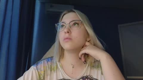 Snapshot of brandy__stars chatting on 10, 11, 2025 Belle online show from 10, 11, 2025