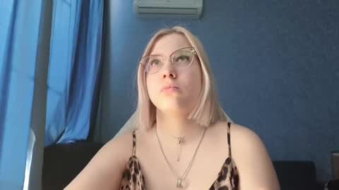 Snapshot of brandy__stars chatting on 23, 3, 2026 Belle online show from 23, 3, 2026