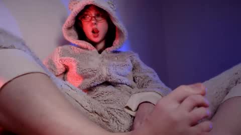 Aurorabut ur dad just calls me Rory online show from 4, 12, 2025