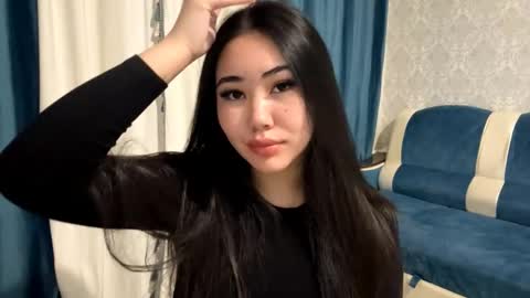 Snapshot of brandysveum chatting on 10, 11, 2025 Aypril online show from 10, 11, 2025