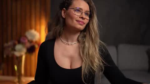 Alex online show from 4, 12, 2025