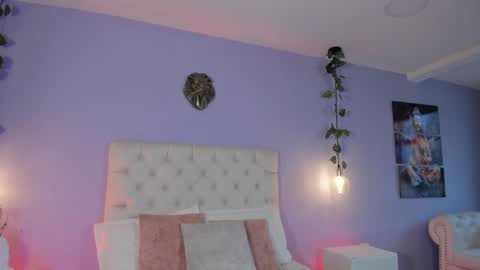   online show from 25, 1, 2025