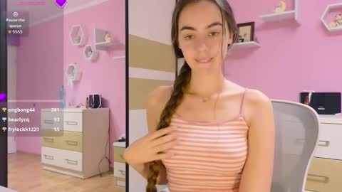 Annie online show from 26, 9, 2025