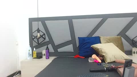 BRENDA VELASQUEZ online show from 12, 2, 2025