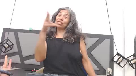 BRENDA VELASQUEZ online show from 29, 9, 2025